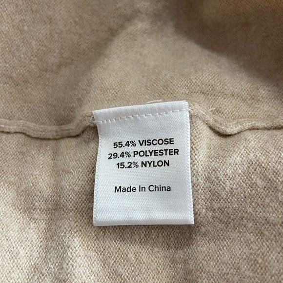 Evereve Everly Knit Tunic in OATMEAL - Picture 10 of 11